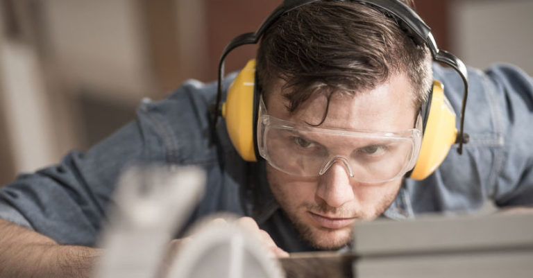 Workers at two Spenard Building Supply sites vote to boot union