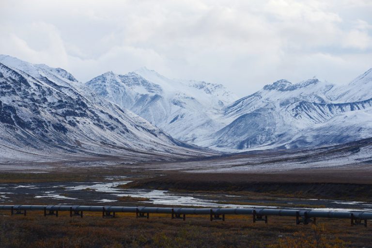 Federal agency: Oil average to be $71 in 2018