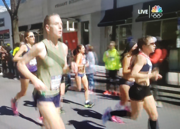 Transgender runner finishes in middle of pack of women