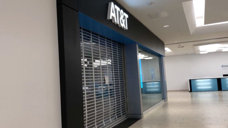 Anchorage opens slowly, but many merchants stay closed