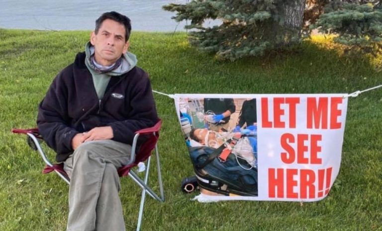 Father denied entry to hospital to see daughter, sleeps on hospital grounds