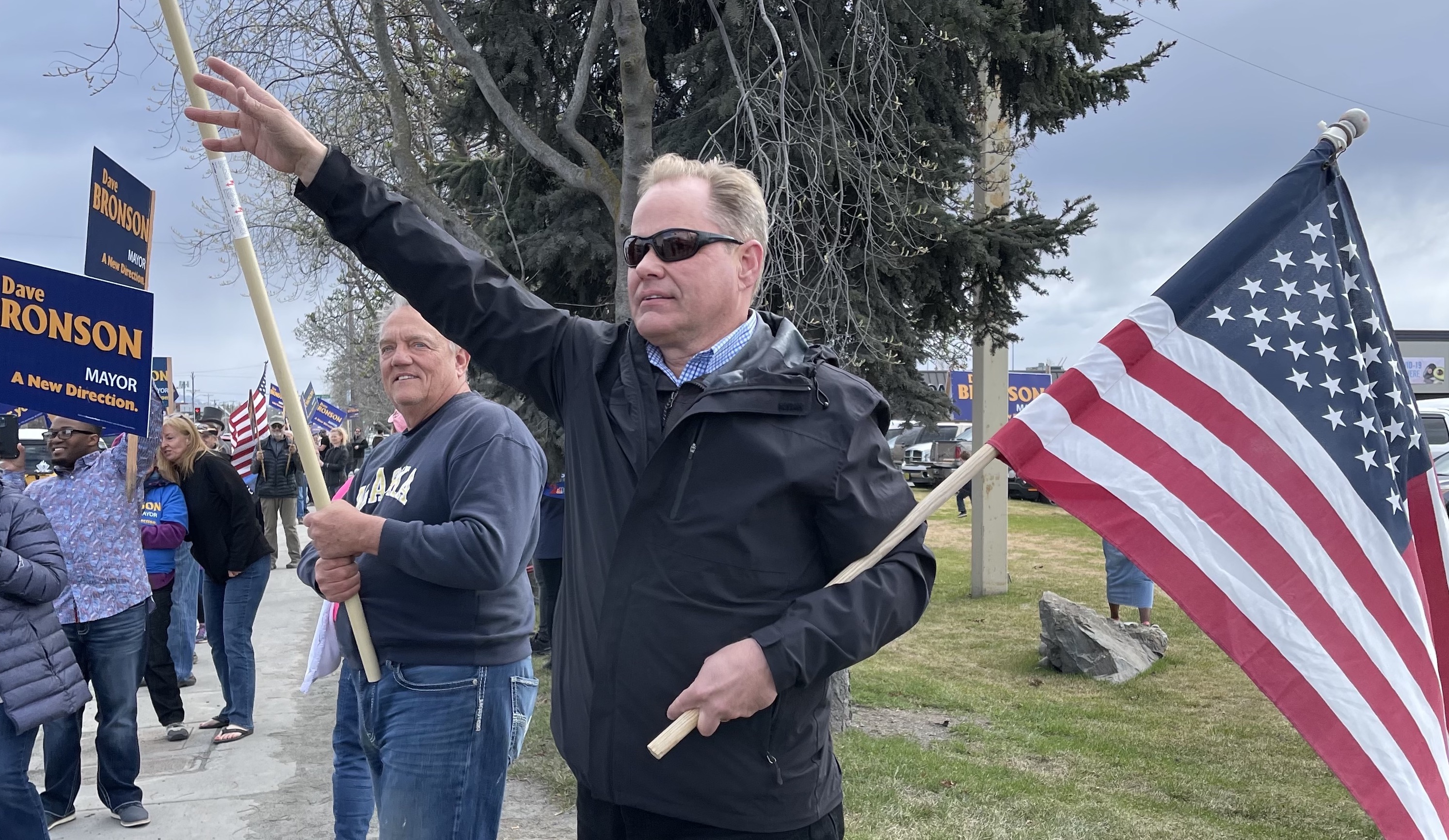 Dead heat: Dunbar, Bronson are  just 114 votes apart in rematch