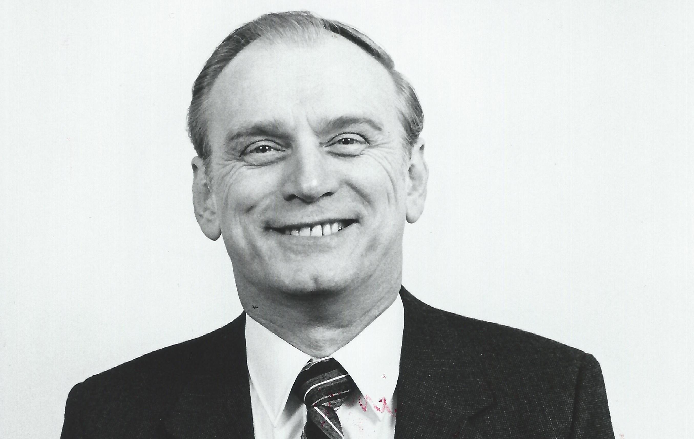 Former Sen. Paul Fischer, 1936-2021