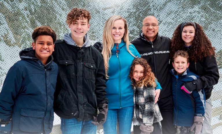 Unanimous: District 12 Republicans endorse Tshibaka for Senate, along with second Mat-Su women’s club