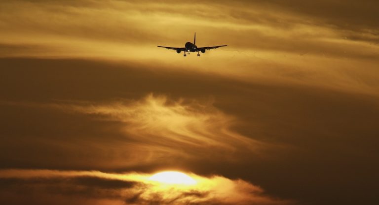 Congress could raise retirement age for commercial pilots to 67