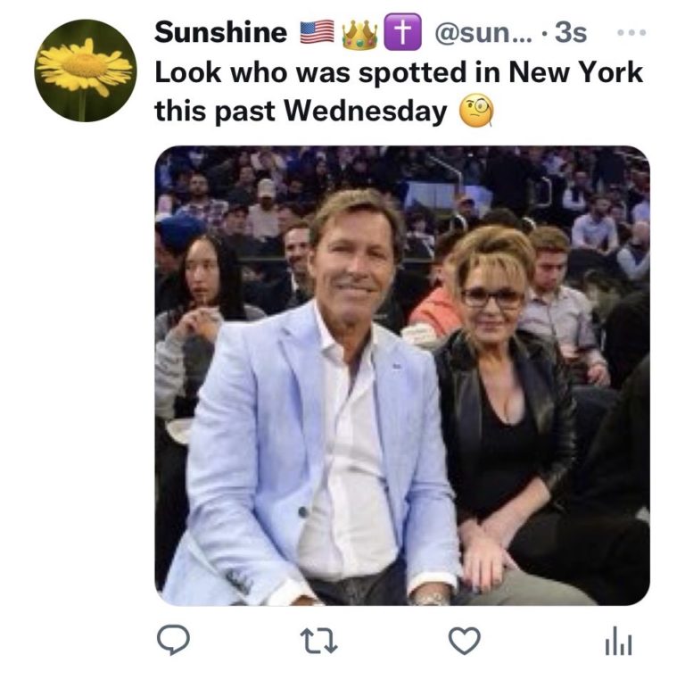Palin leaves for Knicks game in New York City