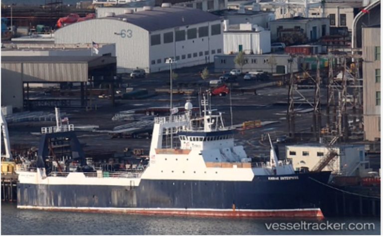 Factory trawler Kodiak Enterprise burns at dock in Tacoma