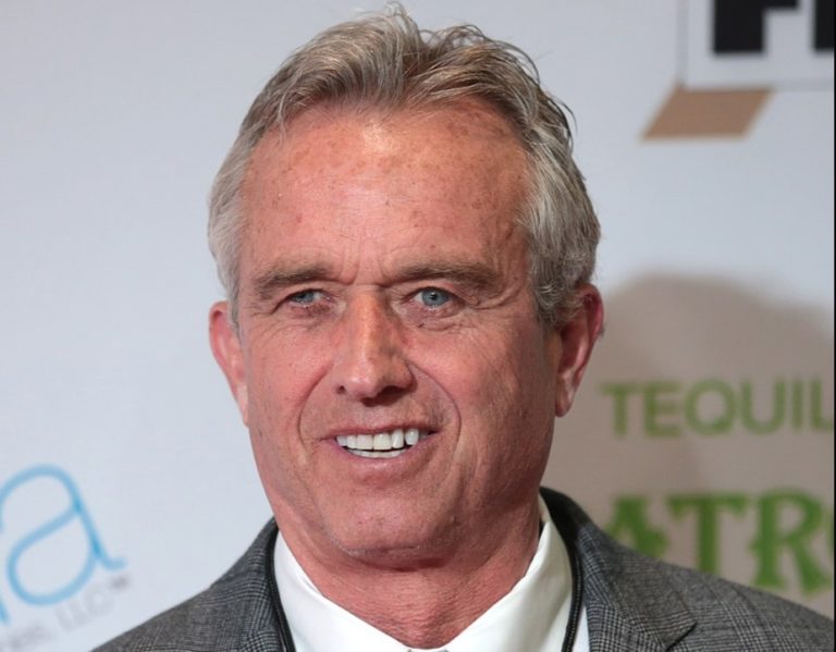 Ninth Circuit says Sen. Liz Warren was OK to tell Amazon to suppress RFK Jr. book warning about Covid vaccine