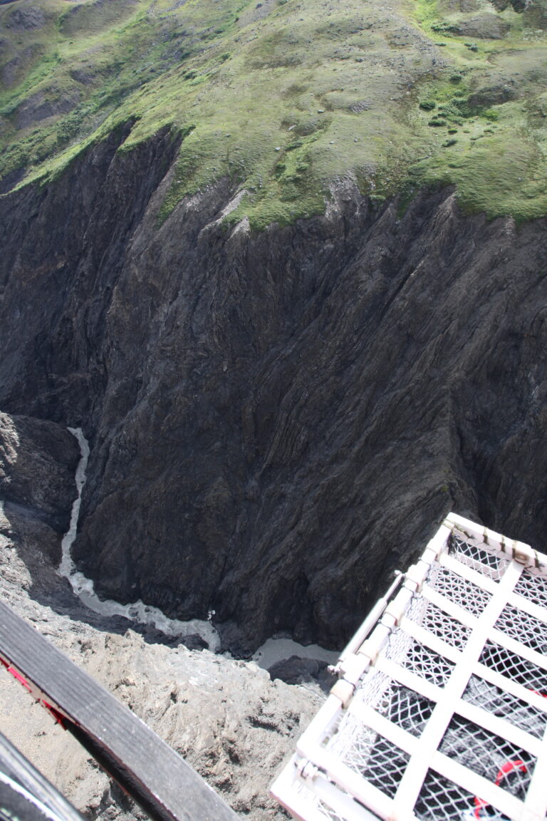 Alaska pilot and hunter identified in deadly Denali crash