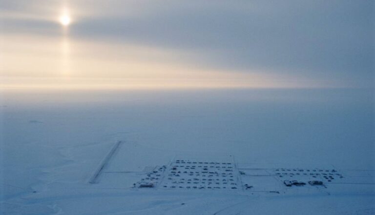 Peltola applauds hookup grant in Nuiqsut that costs U.S. taxpayers up to $320,000 per house