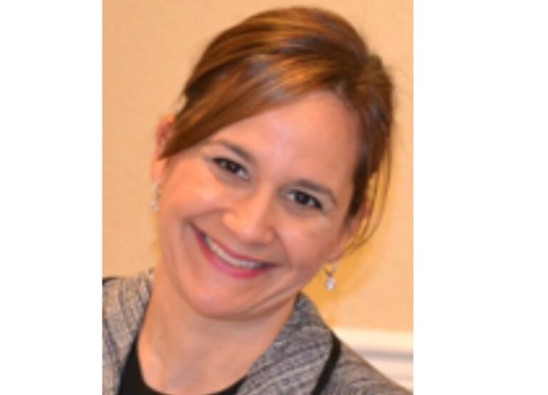 Murkowski hires new state director, adds staff