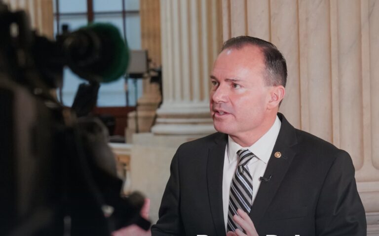 Sen. Mike Lee becomes 21st senator to endorse Trump: ‘America first over America last’