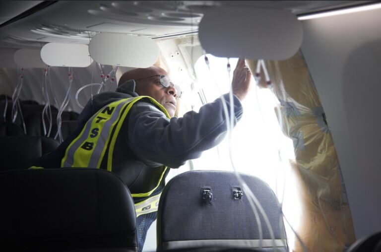 Breaking: NTSB preliminary report says 737-9 MAX door plug bolts appear to have been missing