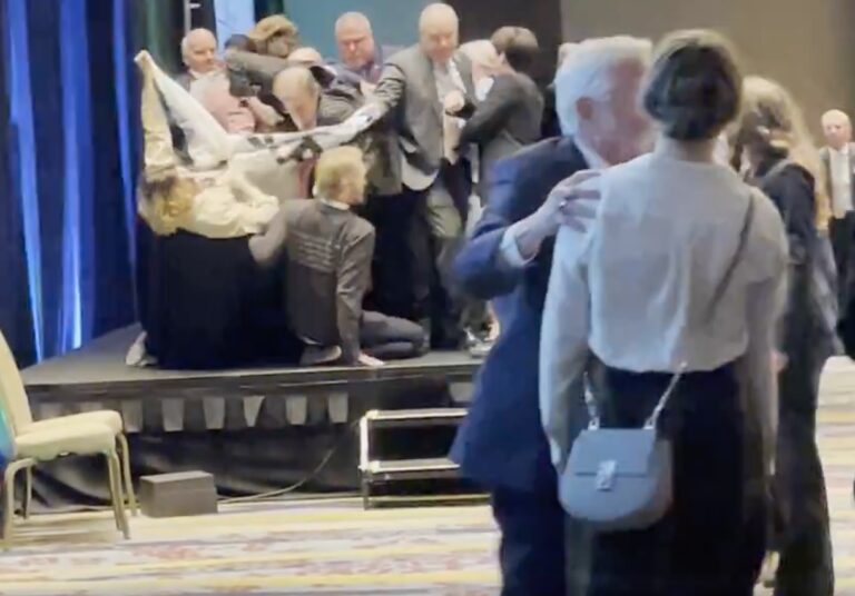 Watch video: Eco-extremists shut down reception for Murkowski, call her ‘murderer, ecocidal pyromaniac’