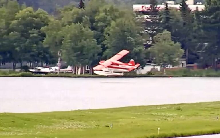 Video: Bouncy landing at Lake Hood Seaplane Base
