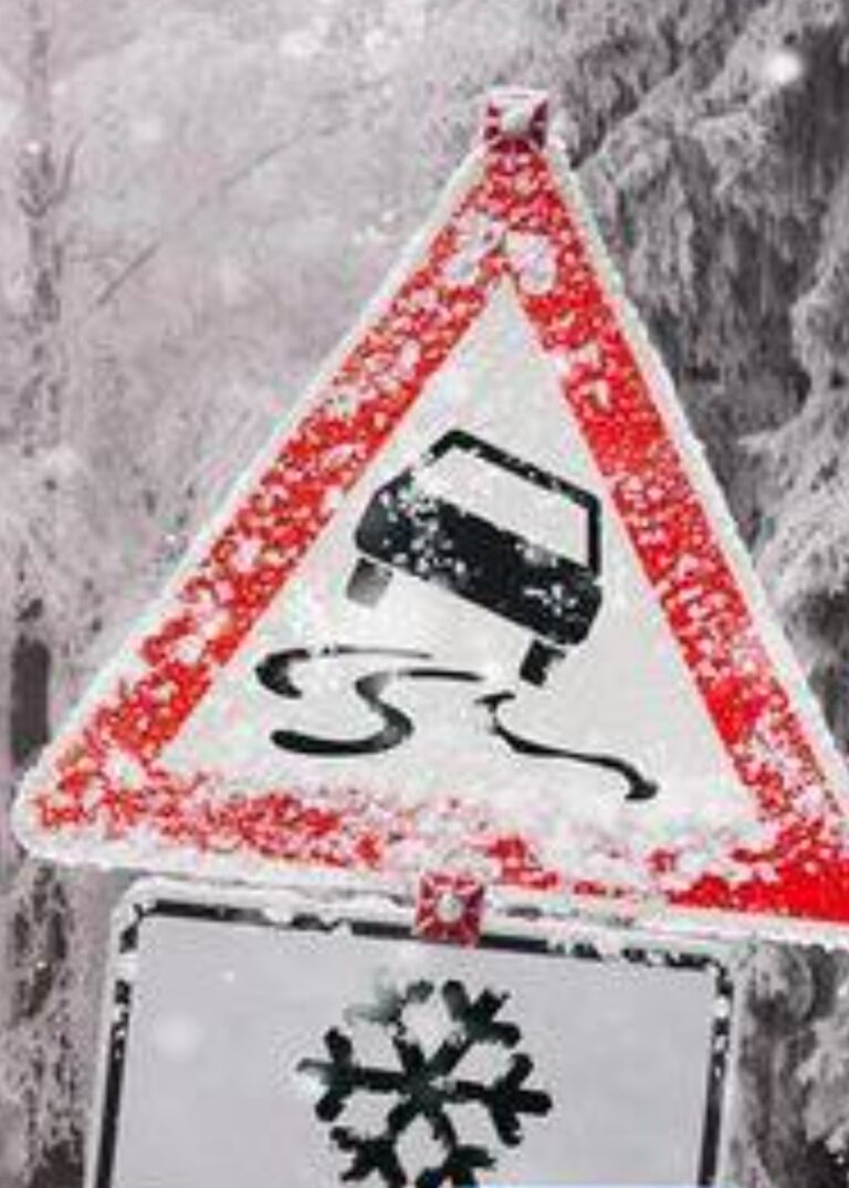 Anchorage School District mystifies parents with garbled messages about weather closures