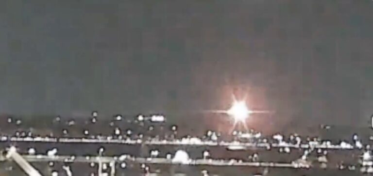 Video: Jet-helicopter collision shuts down Reagan National