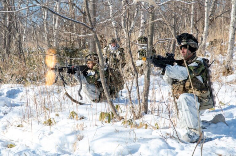 Army bans transgenders from enlisting