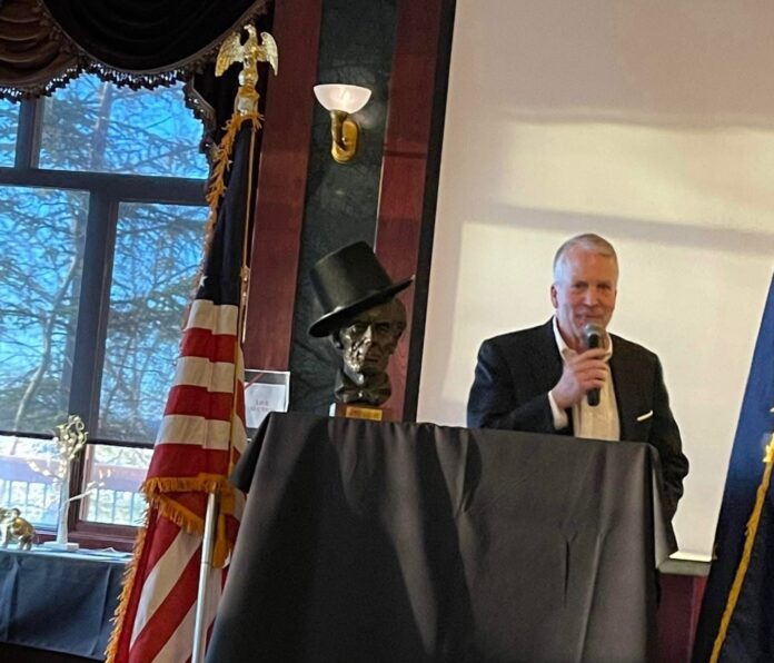 Sullivan announces reelection