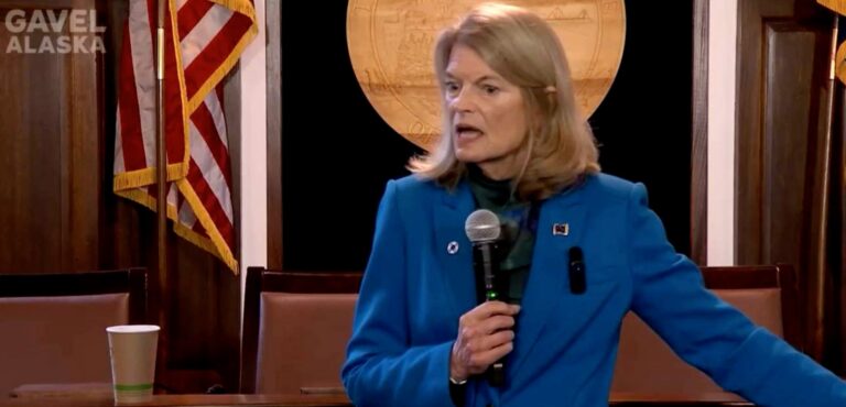 Animated Murkowski says Musk will probably go after her 2028 with his Starlink money