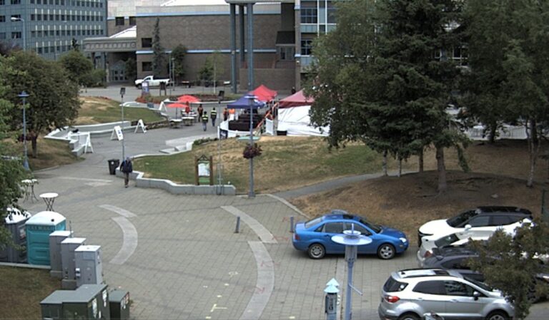 Anchorage trying to get little kids to pioneer playing in one of the least safe places in downtown