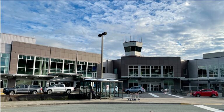 Juneau’s airport board running out of runway in search for new airport manager