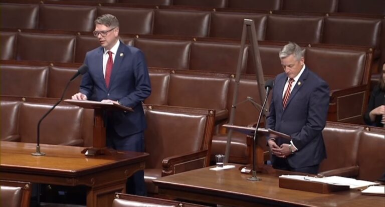 House votes with Begich to overturn BLM land plan, reviving path for Ambler mining road